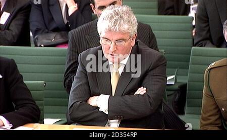 Verteidigungsminister des Browne gibt dem Defense Select Committee im Londoner Unterhaus Beweise. Stockfoto