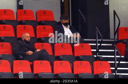 Watford Besitzer Gino Pozzo (rechts) in der Tribüne während des Premier League Spiels in Vicarage Road, Watford. Stockfoto