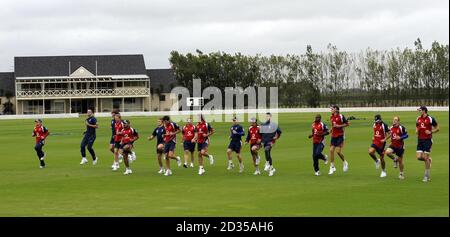 England Aufwärmen an der Lincoln University, Lincoln, Neuseeland. Stockfoto