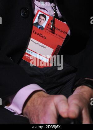 Lord Mandelson nimmt am ersten Tag der Labour Party Konferenz in Brighton Teil. Stockfoto