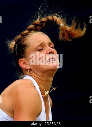 Die russische Anna Chakvetadze im Kampf gegen die britische Melanie South während des AEGON Classic im Edgbaston Priory Club, Birmingham. Stockfoto