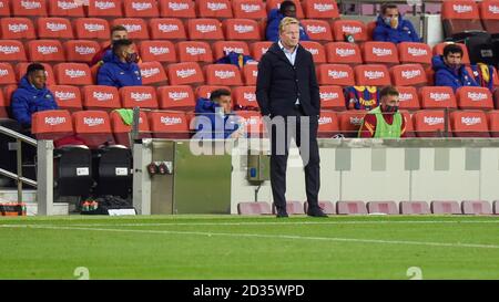 FC Barcelona Cheftrainer Ronald Koeman während des La Liga Spiels zwischen FC Barcelona und Sevilla FC spielte im Camp Nou Stadion am 4. Oktober 2020 in Barcelona, Spanien. (Foto von PRESSINPHOTO) Stockfoto