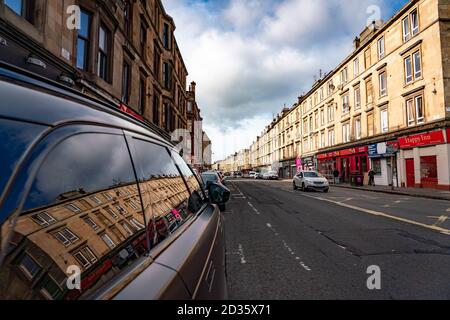 Glasgow, Schottland, Großbritannien. Oktober 2020. Das Time Out Magazin hat Dennistoun im East End von Glasgow zu einem der coolsten Viertel der Welt gekürt. Abgebildet; Blick auf die Duke Street. Iain Masterton/Alamy Live News Stockfoto