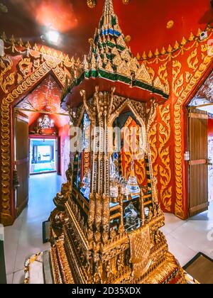 Spaziergang um die Tempel nong wang und Chao Por Lak Muang In Khon Kaen Stadt in Thailand Stockfoto