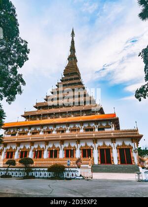 Spaziergang um die Tempel nong wang und Chao Por Lak Muang In Khon Kaen Stadt in Thailand Stockfoto