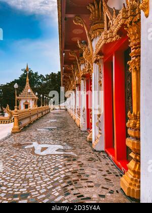 Spaziergang um die Tempel nong wang und Chao Por Lak Muang In Khon Kaen Stadt in Thailand Stockfoto