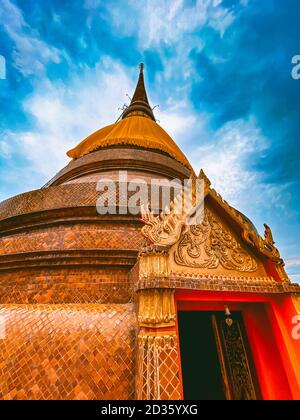 Spaziergang um die Tempel nong wang und Chao Por Lak Muang In Khon Kaen Stadt in Thailand Stockfoto