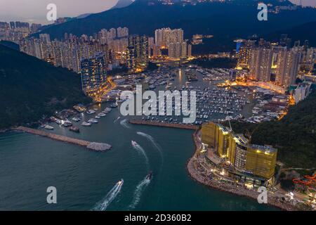 Luftaufnahme von Aberdeen Typhoon Shelter und Ap Lei Chau, Hong Kong Stockfoto