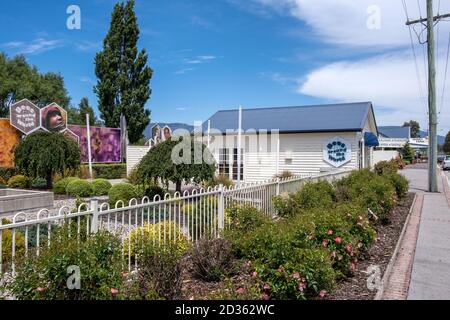 TASMANIEN, AUSTRALIEN - 18. Dez 2019: Melita verfügt über eine Vielzahl von Honigprodukten, die größer waren als andere Honigmärkte in Launceston. Stockfoto