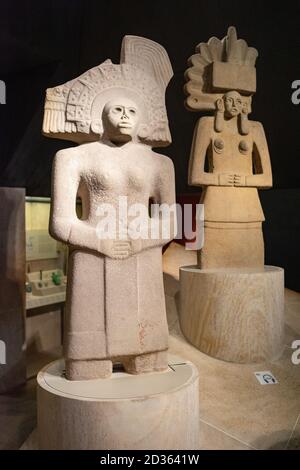 Steinskulptur von Tlazolteotl im British Museum. Huastec, Postclassical, AD 900-1521 aus Mexiko. Tlasolteotl, eine Erdgöttin, die auch mit w Stockfoto