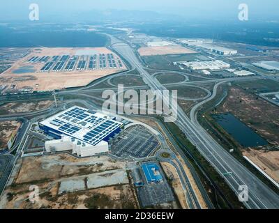 Batu Kawan, Penang/Malaysia - Mär 20 2020: Weniger Fahrzeug in der Nähe des IKEA-Geschäfts aufgrund der Bewegungssteuerung. Stockfoto