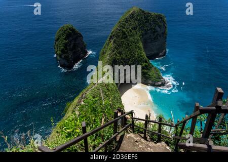 Bali ist Indonesiens wichtigstes Touristenziel, das Wahrzeichen von Nusa Penida,Kelingking bedeutet Pinkie Finger, nusa penida, bali. Stockfoto