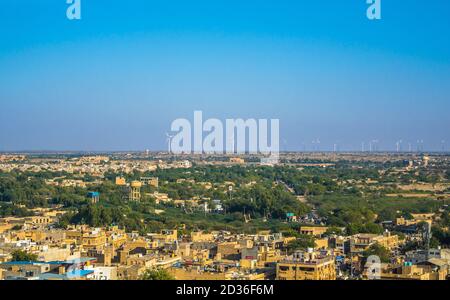 Jaisalmer Blick auf die Stadt von Jaisalmer Fort befindet sich in der Stadt Jaisalmer, im indischen Bundesstaat Rajasthan Stockfoto