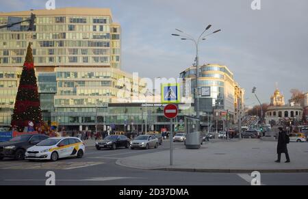 20. Dezember 2019 Moskau, Russland. Weihnachtsbaum auf dem Trubnaya Platz in Moskau. Stockfoto