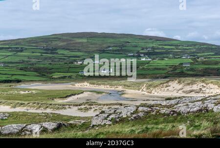 Die Landschaft rund um Barleycove Beach in West Cork, Irland, wurde der Strand als besonderes Schutzgebiet der Europäischen Union bezeichnet. Stockfoto