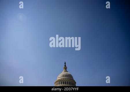 Washington, Vereinigte Staaten Von Amerika. Oktober 2020. Das Kapitol der Vereinigten Staaten wird am 7. Oktober 2020 in Washington, DC gesehen.Quelle: Samuel Corum/CNP Quelle: dpa/Alamy Live News Stockfoto