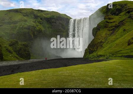 Skogafoss Wasserfall im Süden Islands, Europa Stockfoto