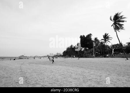 HUA HIN, THAILAND - 25. FEBRUAR 2017- Panoramasicht auf den Strand in der Nähe des Centara Grand Beach Resort Stockfoto