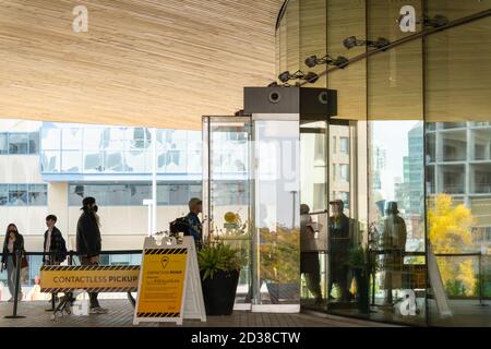 4. Oktober 2020 - Calgary Alberta Kanada - Calgarys neues Zentrale öffentliche Bibliothek Stockfoto