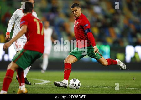 Lissabon, Portugal. Oktober 2020. Cristiano Ronaldo von Portugal tritt bei einem Fußballfreundschaftsspiel zwischen Portugal und Spanien im Alvalade-Stadion in Lissabon, Portugal, am 7. Oktober 2020 an. Quelle: Pedro Fiuza/Xinhua/Alamy Live News Stockfoto