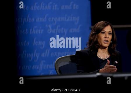 Salt Lake City, Usa. Oktober 2020. Senator Kamala Harris, Kandidat des demokratischen Vizepräsidenten, spricht am Mittwoch, den 7. Oktober 2020, in der Debatte des Vizepräsidenten gegen US-Vizepräsident Mike Pence an der Universität von Utah in Salt Lake City, Utah. Republikanischer Vizepräsident Pence und demokratischer Vizepräsidentialkandidat Sen. Harris debattieren nur Wochen vor der Wahl. Pool Foto von Kim Raff/UPI Kredit: UPI/Alamy Live Nachrichten Stockfoto