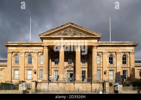 Außenansicht von Dundee Sheriff Court, Tayside, Schottland, Großbritannien Stockfoto