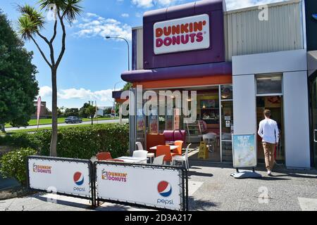 AUCKLAND, NEUSEELAND - 21. März 2019: Auckland / Neuseeland - 21 2019. März: Dunkin Donuts Restaurant in the Hub Stockfoto