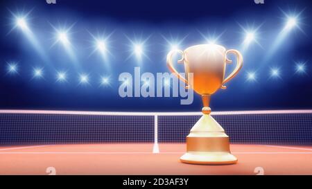 Golden Cup auf Lehm Tennisplatz Stadion von Flutlicht beleuchtet, Tennis Turnier Gewinner Konzept Stockfoto