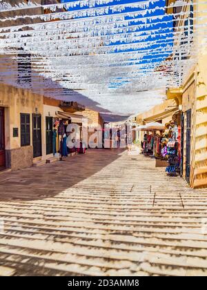 Straße in Alcudi Altstadt, Mallorca, Balearen, Spanien Stockfoto