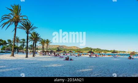 Der Strand von Alcudia, Mallorca, Balearen, Spanien Stockfoto