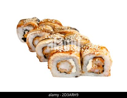 Unagi Sushi-Brötchen - japanische Küche. Isoliert Auf Weiß Stockfoto