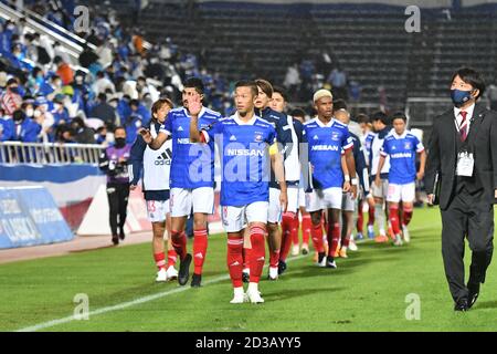 Takuya Kida (8) und andere Yokohama F. Marinos Spieler sehen niedergeschlagen aus, nachdem sie den J. League YBC Levain Cup verloren haben Halbfinale-Fußballspiel zwischen Yokohama F. Marinos 0-1 Kashiwa Reysol im NHK Spring Mitsuzawa Football Stadium am 7. Oktober 2020 in Yokohama, Kanagawa, Japan. Quelle: AFLO/Alamy Live News Stockfoto