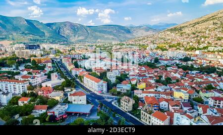 Panoramablick auf Mostar, Bosnien und Herzegowina. Stockfoto