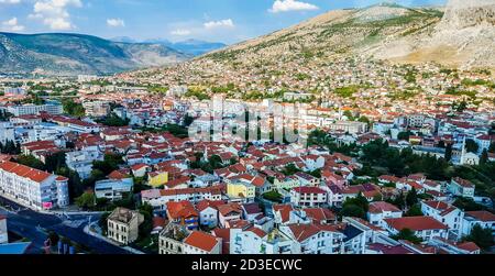 Panoramablick auf Mostar, Bosnien und Herzegowina. Stockfoto