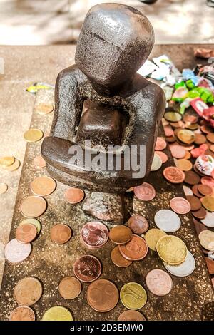 Monument 'Junge schaut auf den Mond'. Stockholm, Schweden Stockfoto