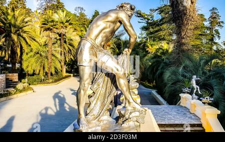 Gartenskulptur im Arboretum. Sotschi, Russland Stockfoto