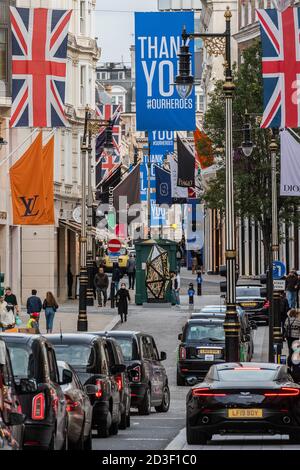 London, Großbritannien. Oktober 2020. Crystal 001, 2020, von Anthony James von der Opera Gallery London. Das Mayfair Art Weekend, eine jährliche Feier des Galerieviertels, findet dieses Jahr im Oktober statt, und zwar zeitlich abgestimmt auf die Frieze Week (die aufgrund Covid 19 nicht physisch stattfindet). In diesem Jahr stellt sie den Mayfair Sculpture Trail in Partnerschaft mit Art in Mayfair vor. Kredit: Guy Bell/Alamy Live Nachrichten Stockfoto