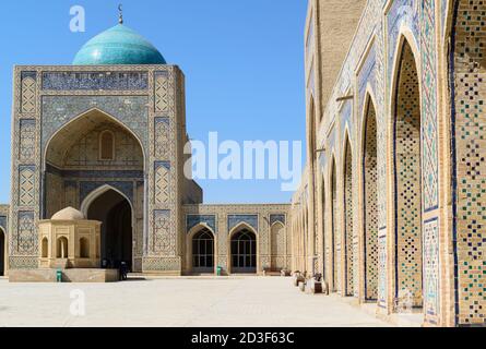 Innenhof des Kalyan Moschee, Teil der Po-i-Kalyan Komplex in Buchara, Usbekistan Stockfoto