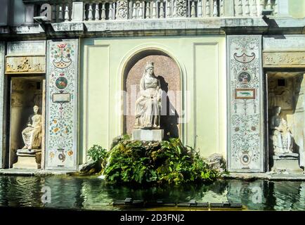 Fassade des Sommerhauses von Papst Pius IV Loggia Casino in den Vatikanischen Gärten, Italien Stockfoto