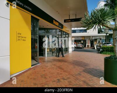 AUCKLAND, NEUSEELAND - 23. April 2019: Auckland / Neuseeland - 23 2019. April: ASB-Bankbüro als Botany Junction Stockfoto