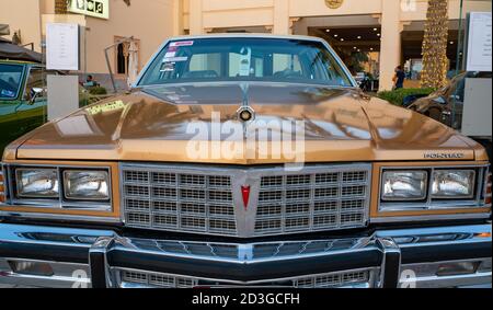 Doha, Katar- 3 März 2020 :1977 Pontiac Bonneville Oldtimer Stockfoto