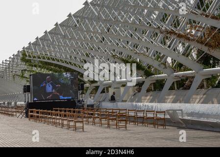 Valencia, Valencia, Spanien. Okt. 2020. Tribut an die Opfer von Covid-19 am Umbracle in der Stadt der Künste und Wissenschaften in Valencia am 8. Oktober 2020. Quelle: Xisco Navarro/ZUMA Wire/Alamy Live News Stockfoto