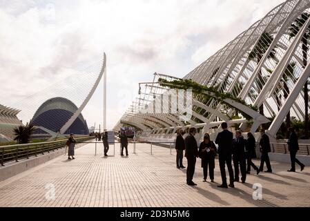 Valencia, Valencia, Spanien. Okt. 2020. Tribut an die Opfer von Covid-19 am Umbracle in der Stadt der Künste und Wissenschaften in Valencia am 8. Oktober 2020. Quelle: Xisco Navarro/ZUMA Wire/Alamy Live News Stockfoto