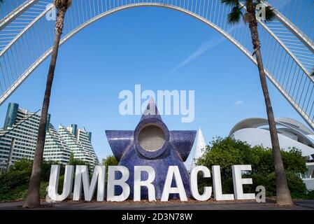 Valencia, Valencia, Spanien. Okt. 2020. Tribut an die Opfer von Covid-19 am Umbracle in der Stadt der Künste und Wissenschaften in Valencia am 8. Oktober 2020. Quelle: Xisco Navarro/ZUMA Wire/Alamy Live News Stockfoto