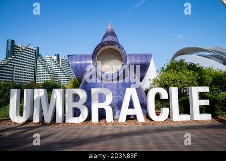 Valencia, Valencia, Spanien. Okt. 2020. Tribut an die Opfer von Covid-19 am Umbracle in der Stadt der Künste und Wissenschaften in Valencia am 8. Oktober 2020. Quelle: Xisco Navarro/ZUMA Wire/Alamy Live News Stockfoto