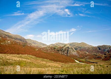 Ein Blick auf die Glocke und unter Beck Fells die Alter Mann von Coniston aus der Nähe von Torver High Common Coniston Lake District National Park Cumbria England Stockfoto