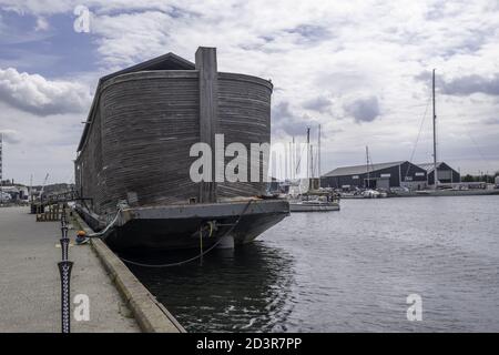 IPSWICH, VEREINIGTES KÖNIGREICH - 04. Aug 2020: Noah's Ark, die sich in Ipswich Haven Marina befindet. Es ist ein Museum mit Holzskulpturen, die Bibel stori erzählen Stockfoto