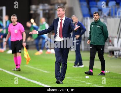 Cheftrainer der Republik Irland Stephen Kenny reagiert auf der Touchline während des UEFA Euro 2020 Play-Off Halbfinalmatches im Narodny Futbalovy, Bratislava. Stockfoto