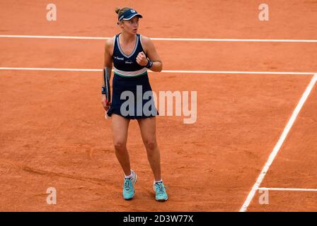 Paris, Frankreich, Italien. Okt. 2020. Nadia Podoroska aus Argentinien im Einsatz gegen IGA Swiatek aus Polen während des Halbfinales des Roland Garros 2020, Grand Slam Tennisturniers, am 8. Oktober 2020 im Roland Garros Stadion in Paris, Frankreich - Foto Rob Prange/Spanien DPPI/DPPI Kredit: LM/DPPI/Rob Prange/Alamy Live News Stockfoto