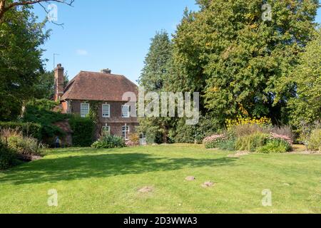 Farley Farmhouse, die Heimat der Surrealisten Lee Miller und Roland Penrose, Muddles Green, in der Nähe von Chiddingly, East Sussex, Großbritannien Stockfoto